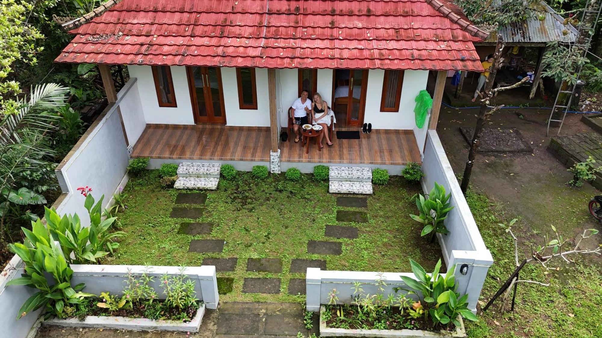 Jepun Homestay Lemukih Singaraja Екстериор снимка